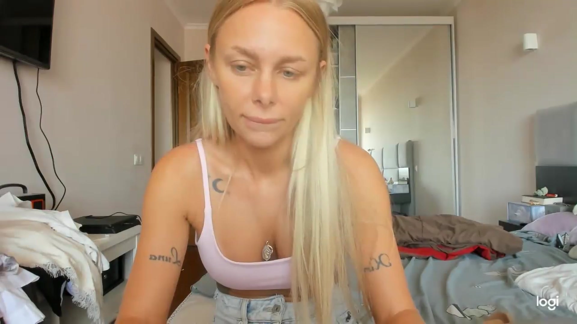 Gallery image thumbnail from Librarys_bb's myfreecams stream on, 09/02/2026, 09:37 image 17 of 20