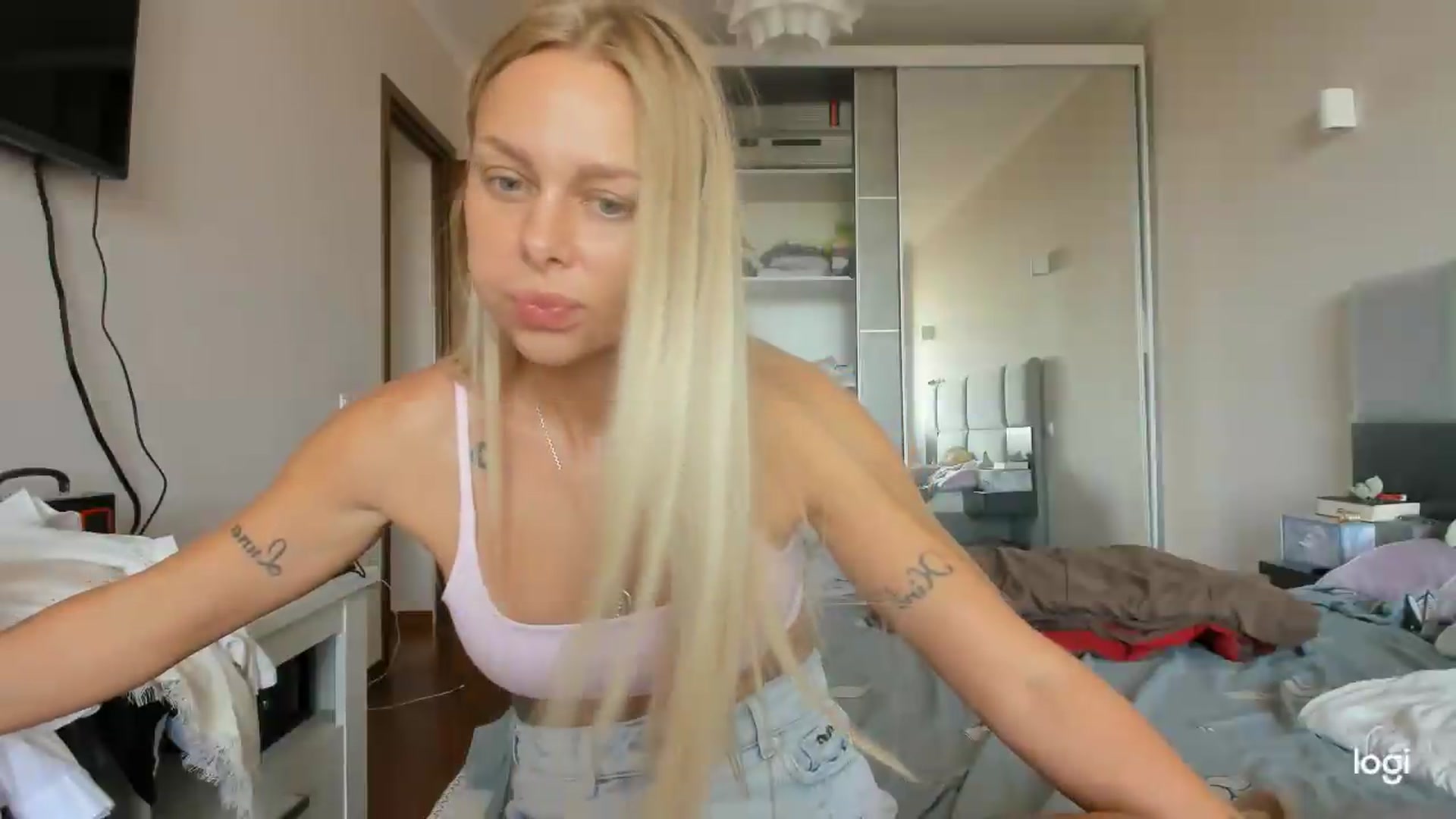 Gallery image thumbnail from Librarys_bb's myfreecams stream on, 09/02/2026, 09:37 image 15 of 20