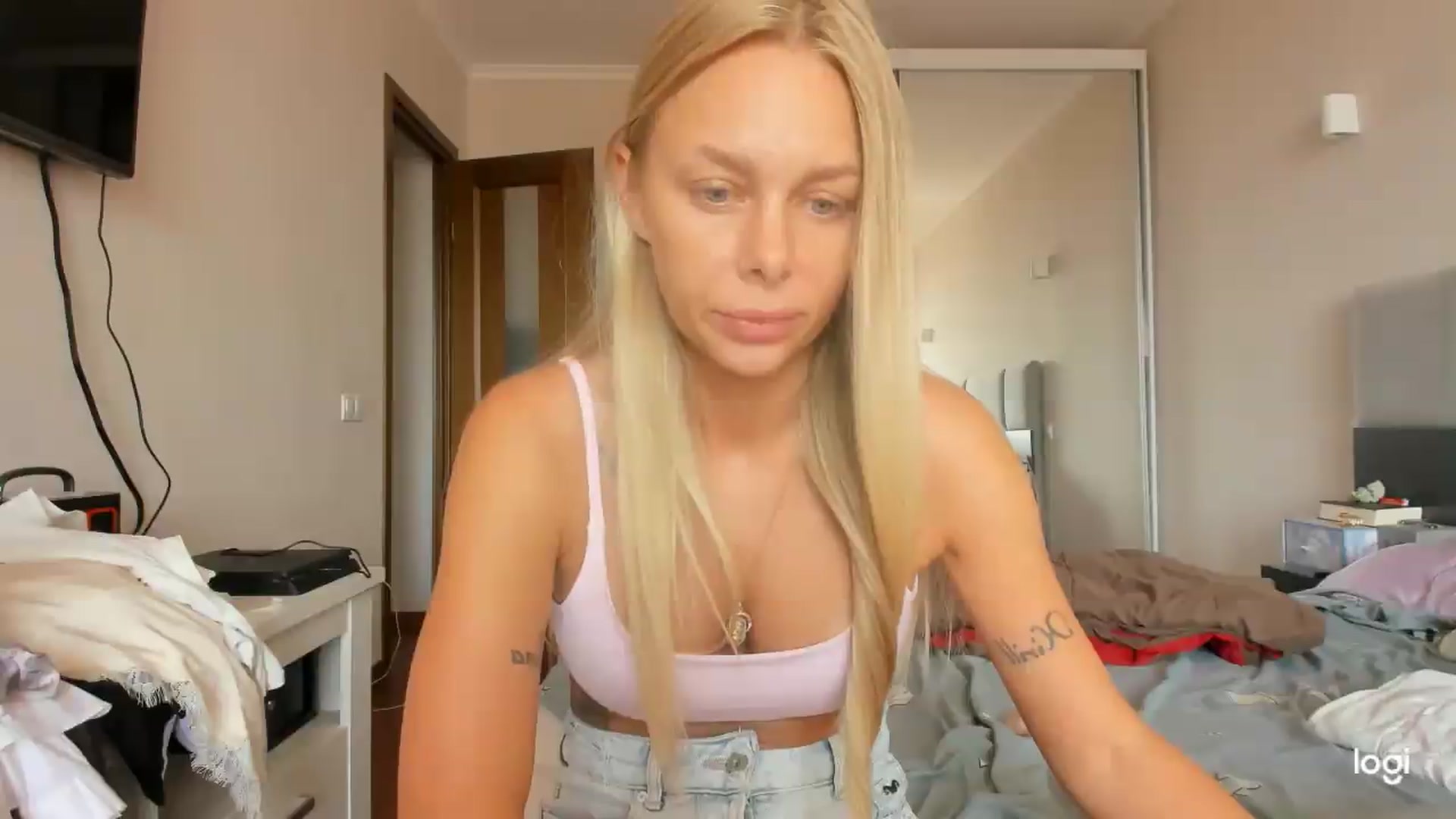 Gallery image thumbnail from Librarys_bb's myfreecams stream on, 09/02/2026, 10:59 image 18 of 20
