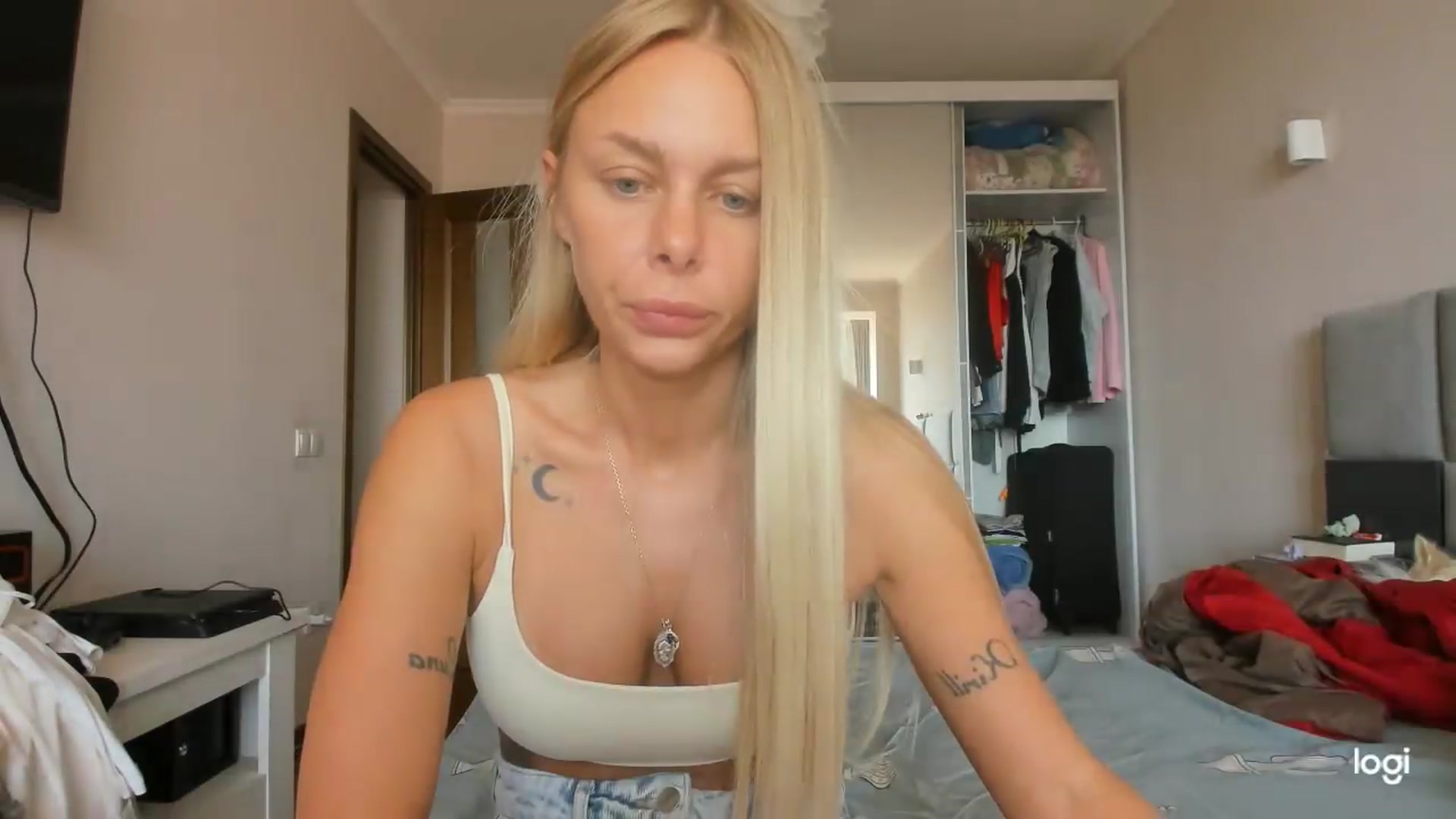 Gallery image thumbnail from Librarys_bb's myfreecams stream on, 09/03/2026, 10:09 image 9 of 20