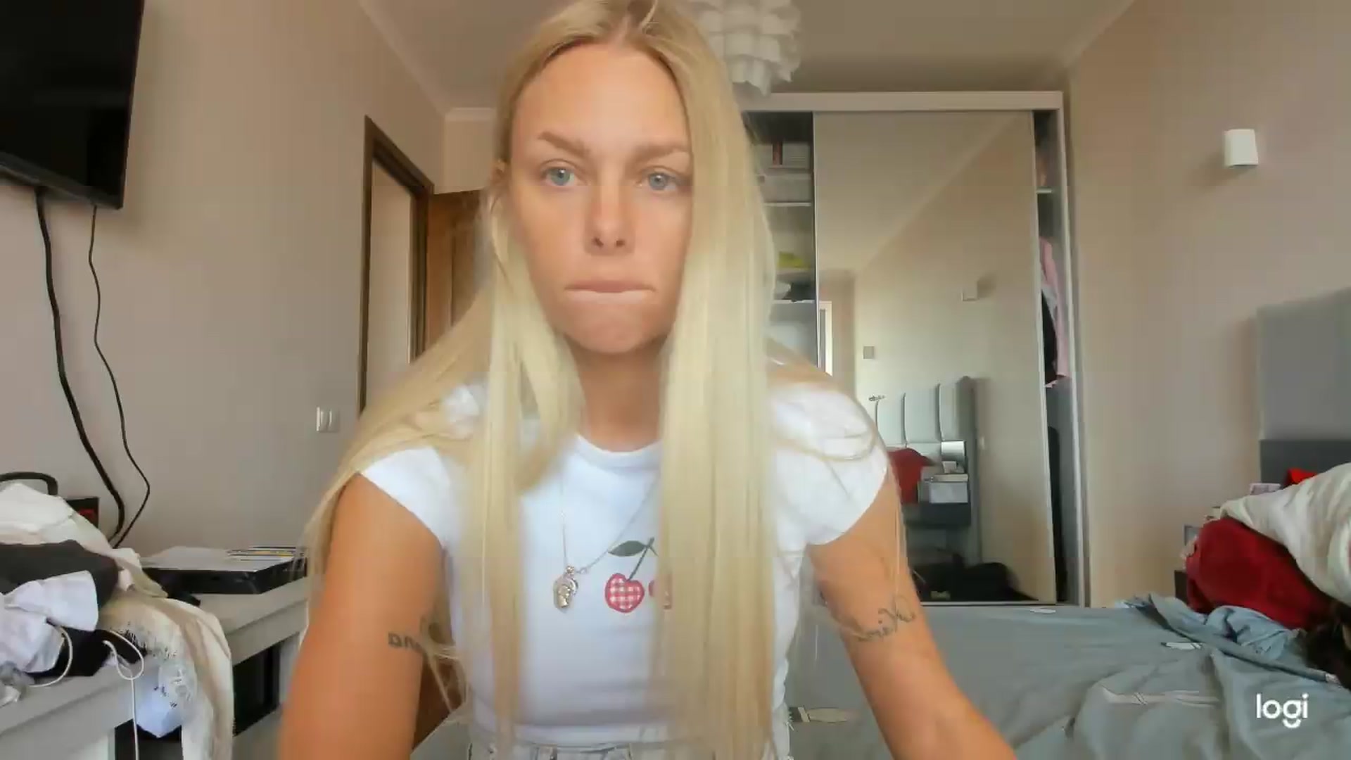 Gallery image thumbnail from Librarys_bb's myfreecams stream on, 09/04/2026, 08:25 image 9 of 20