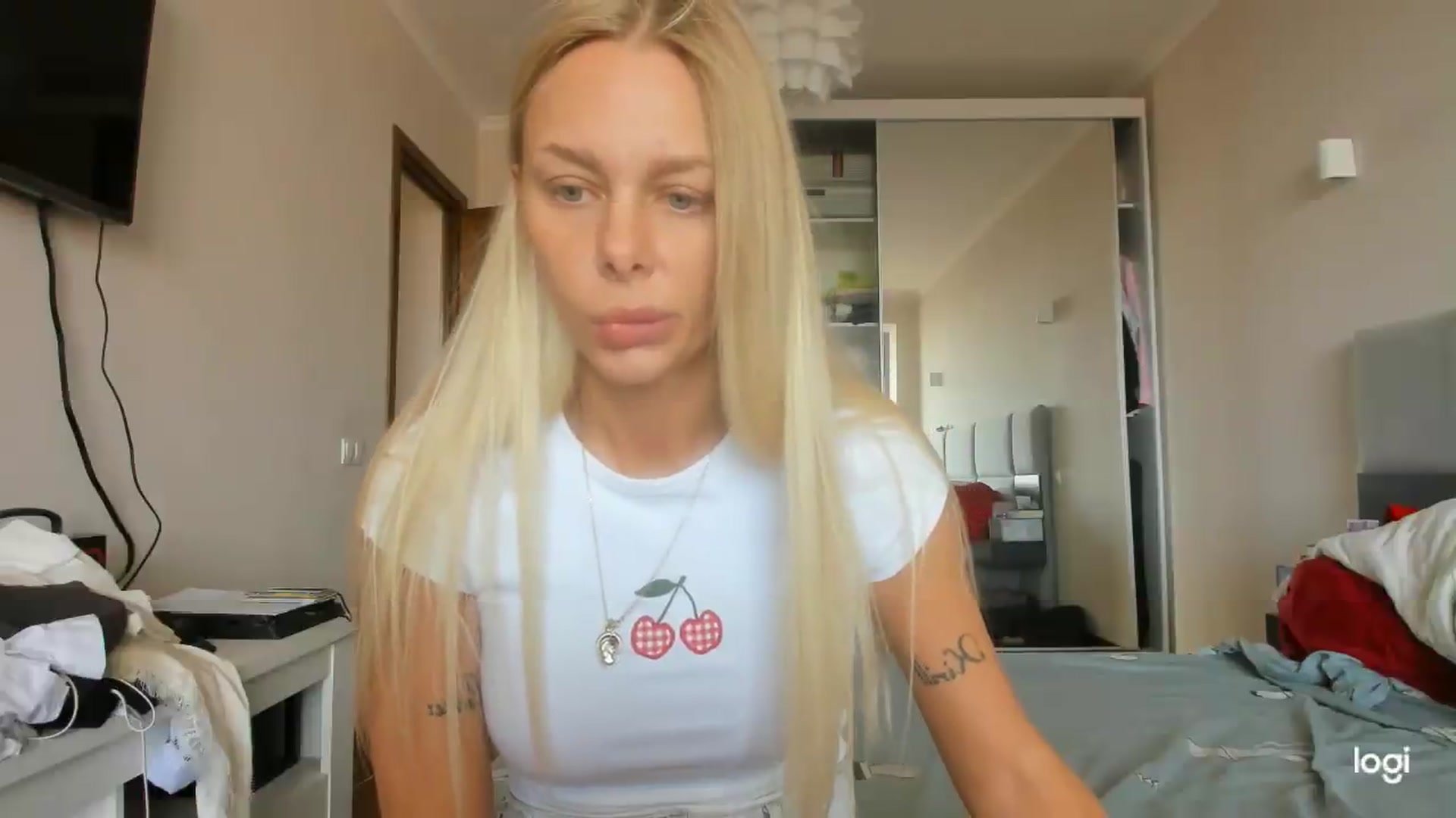 Gallery image thumbnail from Librarys_bb's myfreecams stream on, 09/04/2026, 08:25 image 12 of 20