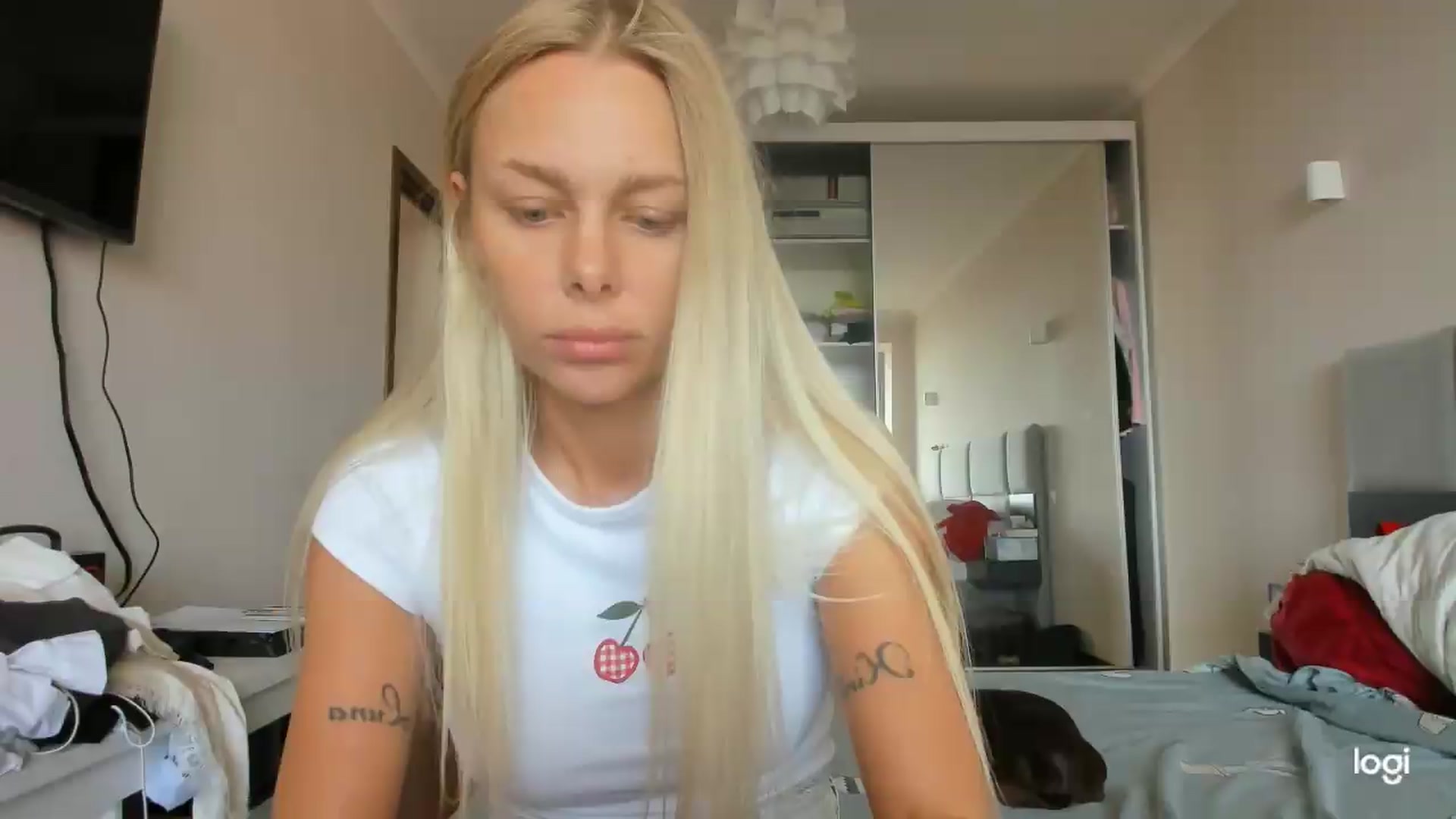 Gallery image thumbnail from Librarys_bb's myfreecams stream on, 09/04/2026, 08:25 image 1 of 20