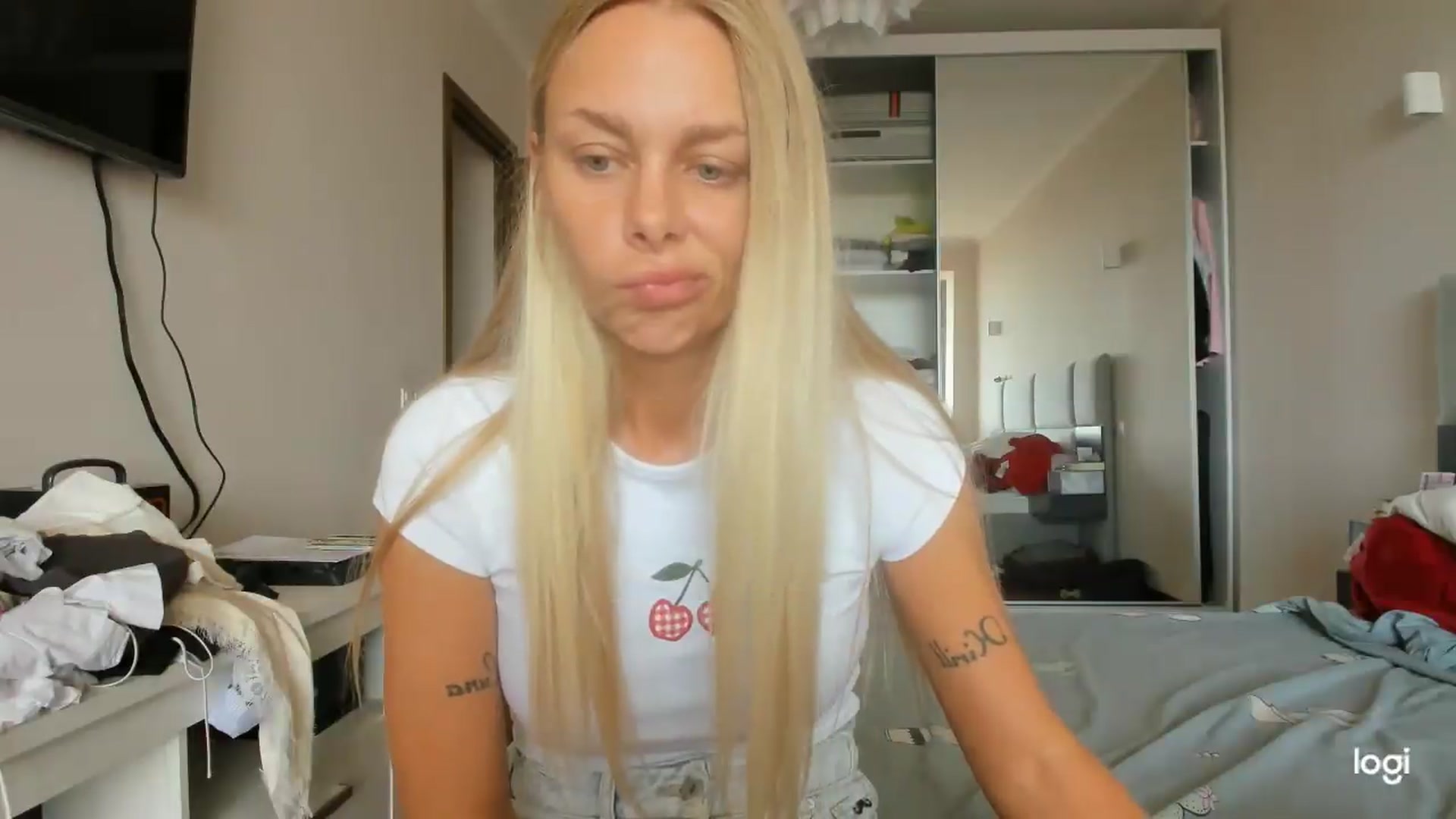 Gallery image thumbnail from Librarys_bb's myfreecams stream on, 09/04/2026, 09:35 image 7 of 20