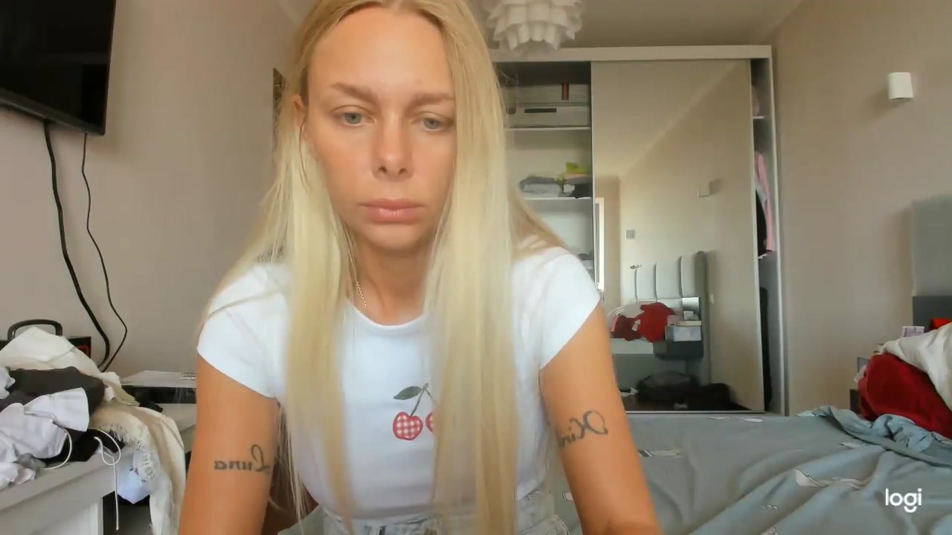 Gallery image thumbnail from Librarys_bb's myfreecams stream on, 09/04/2026, 09:35 image 3 of 20