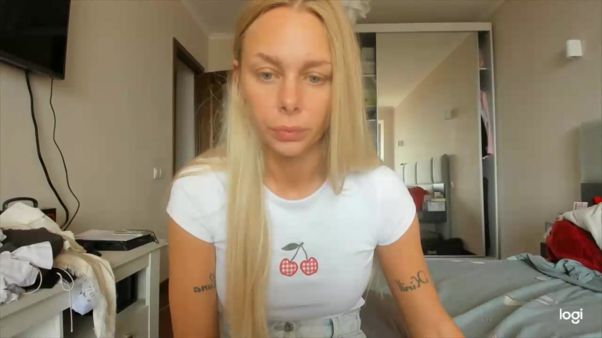 Gallery image thumbnail from Librarys_bb's myfreecams stream on, 09/04/2026, 10:41 image 3 of 20