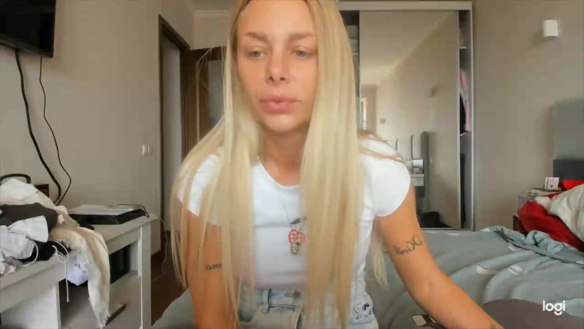 Gallery image thumbnail from Librarys_bb's myfreecams stream on, 09/04/2026, 10:41 image 12 of 20