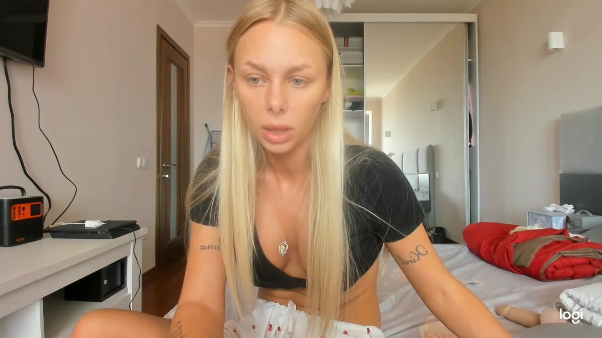 Gallery image thumbnail from Librarys_bb's myfreecams stream on, 09/05/2026, 10:37 image 14 of 20