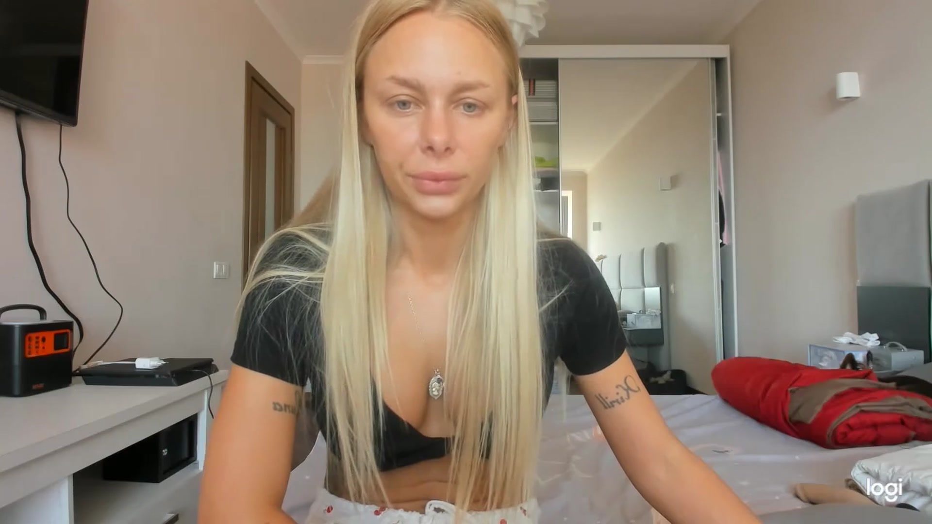 Gallery image thumbnail from Librarys_bb's myfreecams stream on, 09/05/2026, 10:37 image 6 of 20
