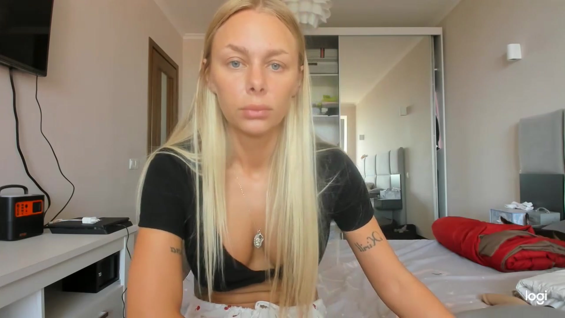 Gallery image thumbnail from Librarys_bb's myfreecams stream on, 09/05/2026, 10:37 image 5 of 20