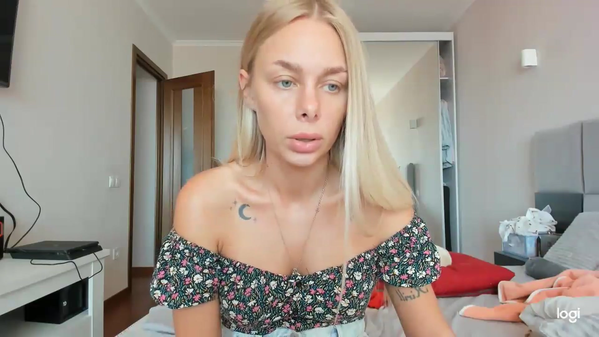 Gallery image thumbnail from Librarys_bb's myfreecams stream on, 09/08/2026, 10:58 image 14 of 20