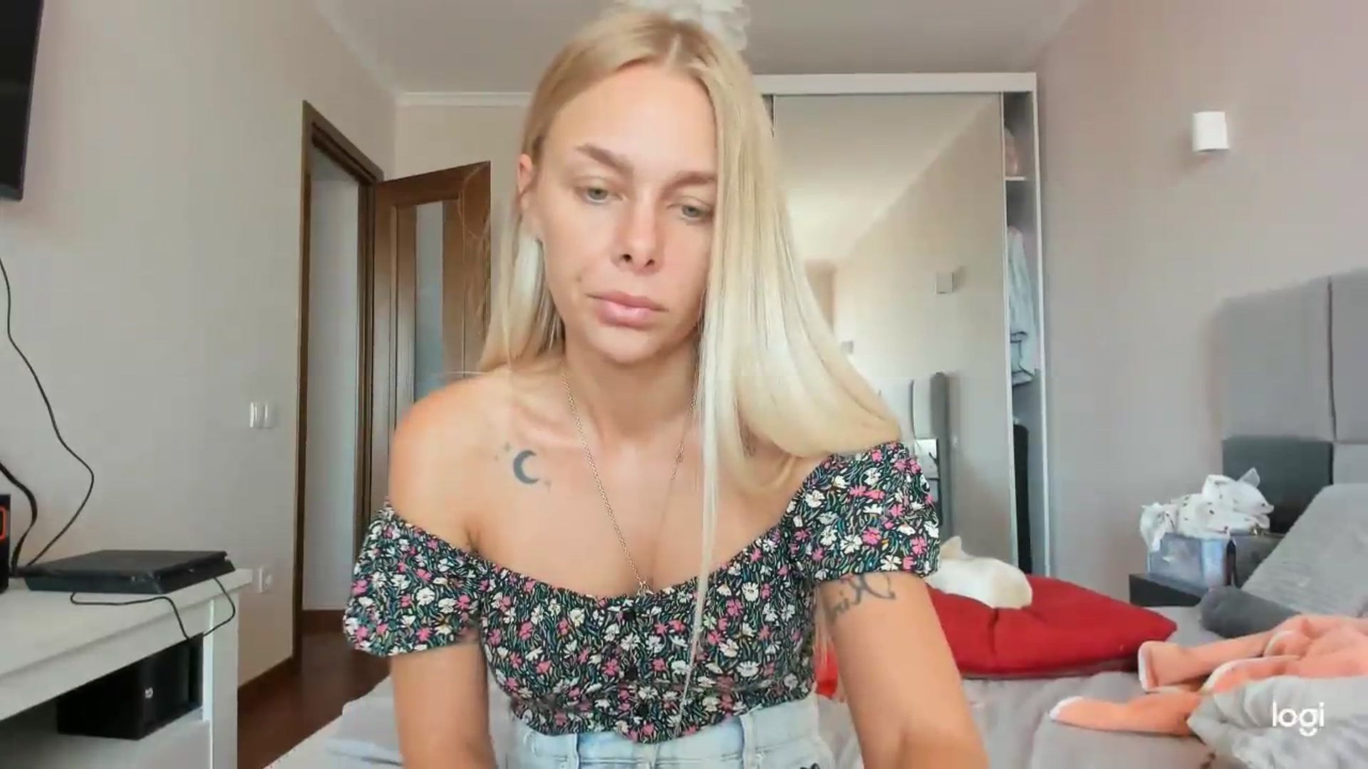 Gallery image thumbnail from Librarys_bb's myfreecams stream on, 09/08/2026, 10:58 image 13 of 20