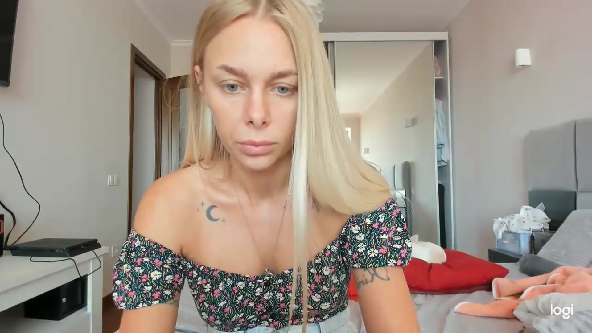 Gallery image thumbnail from Librarys_bb's myfreecams stream on, 09/08/2026, 10:58 image 16 of 20