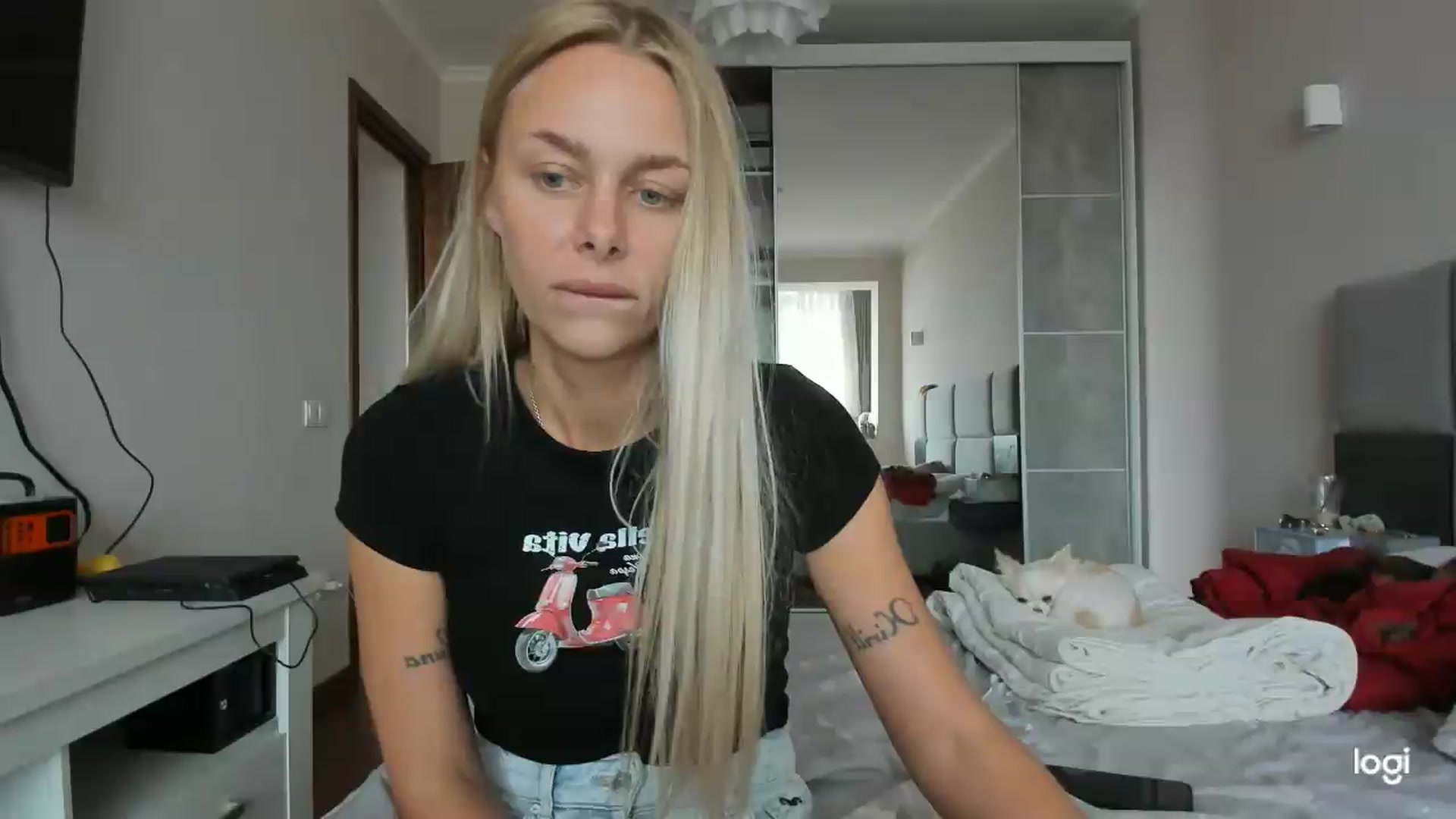Gallery image thumbnail from Librarys_bb's myfreecams stream on, 09/10/2026, 08:51 image 19 of 20