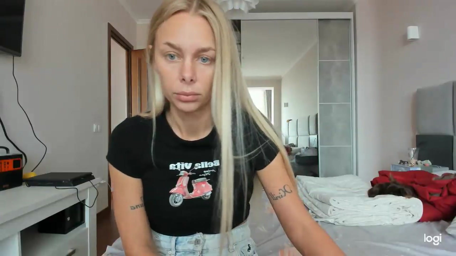 Gallery image thumbnail from Librarys_bb's myfreecams stream on, 09/10/2026, 08:51 image 4 of 20