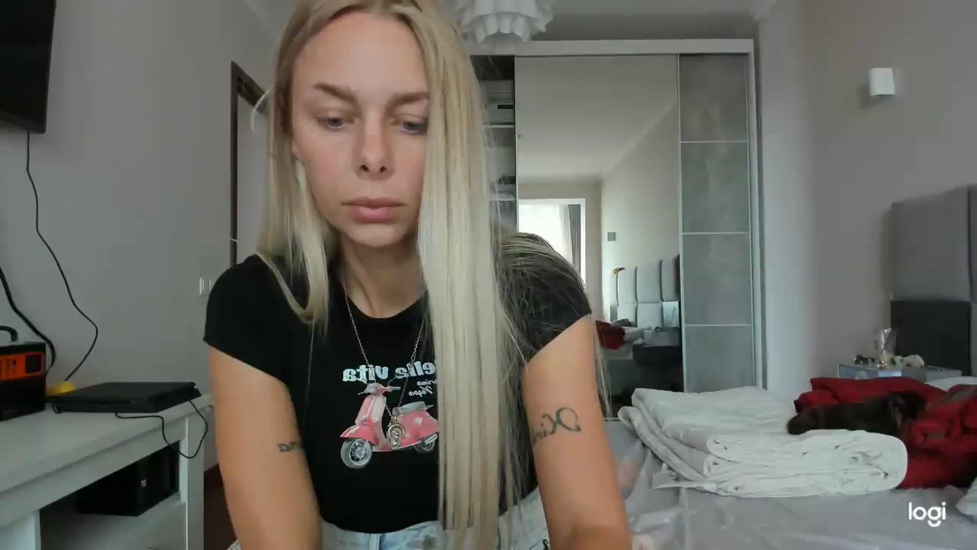Gallery image thumbnail from Librarys_bb's myfreecams stream on, 09/10/2026, 08:51 image 9 of 20
