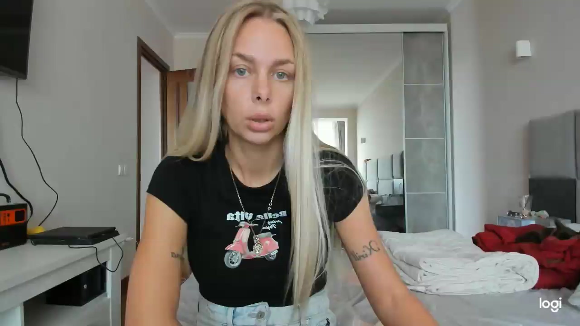 Gallery image thumbnail from Librarys_bb's myfreecams stream on, 09/10/2026, 08:51 image 11 of 20