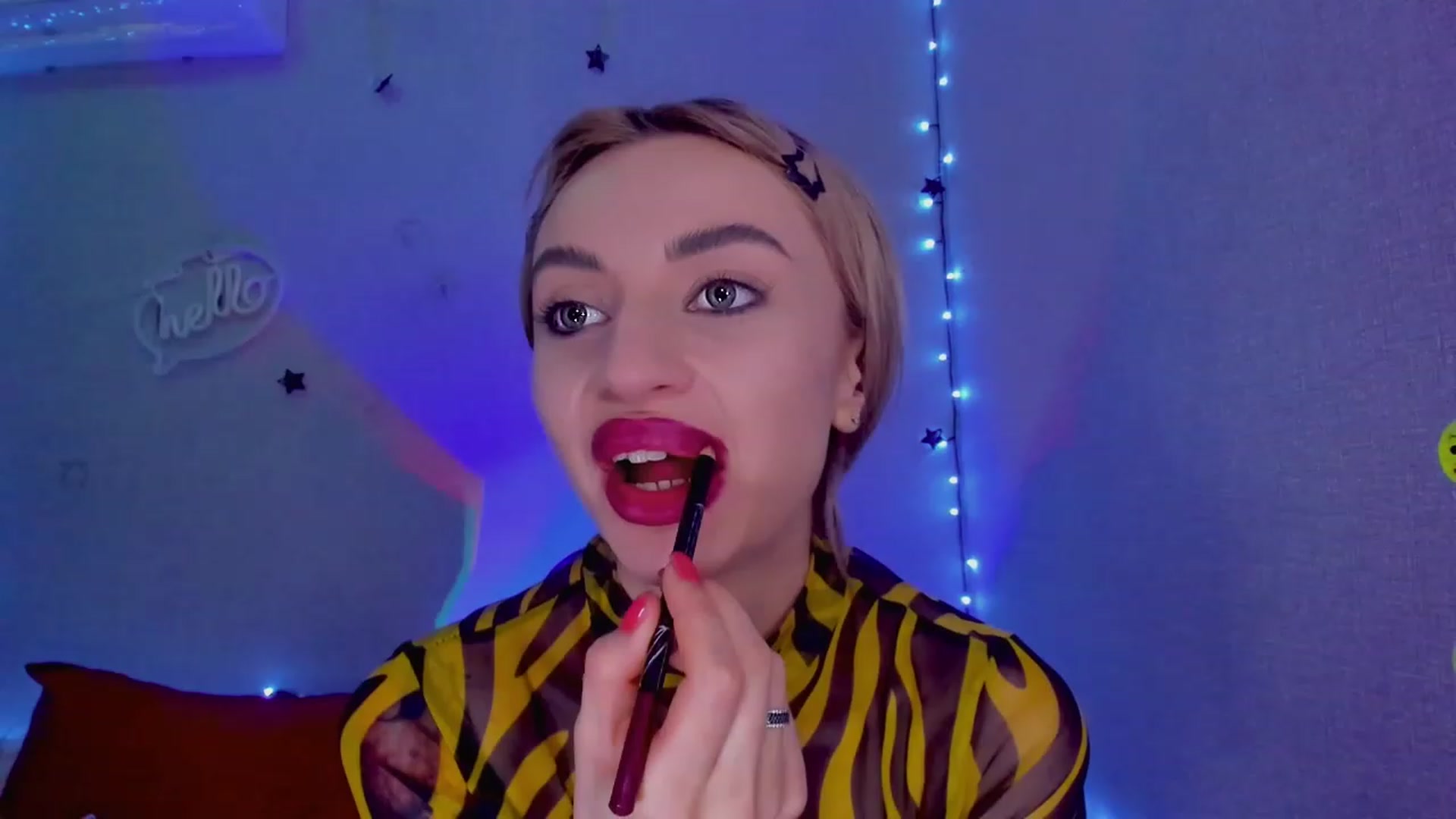 Gallery image thumbnail from LickLizz's myfreecams stream on, 01/02/2023, 14:09 image 4 of 20