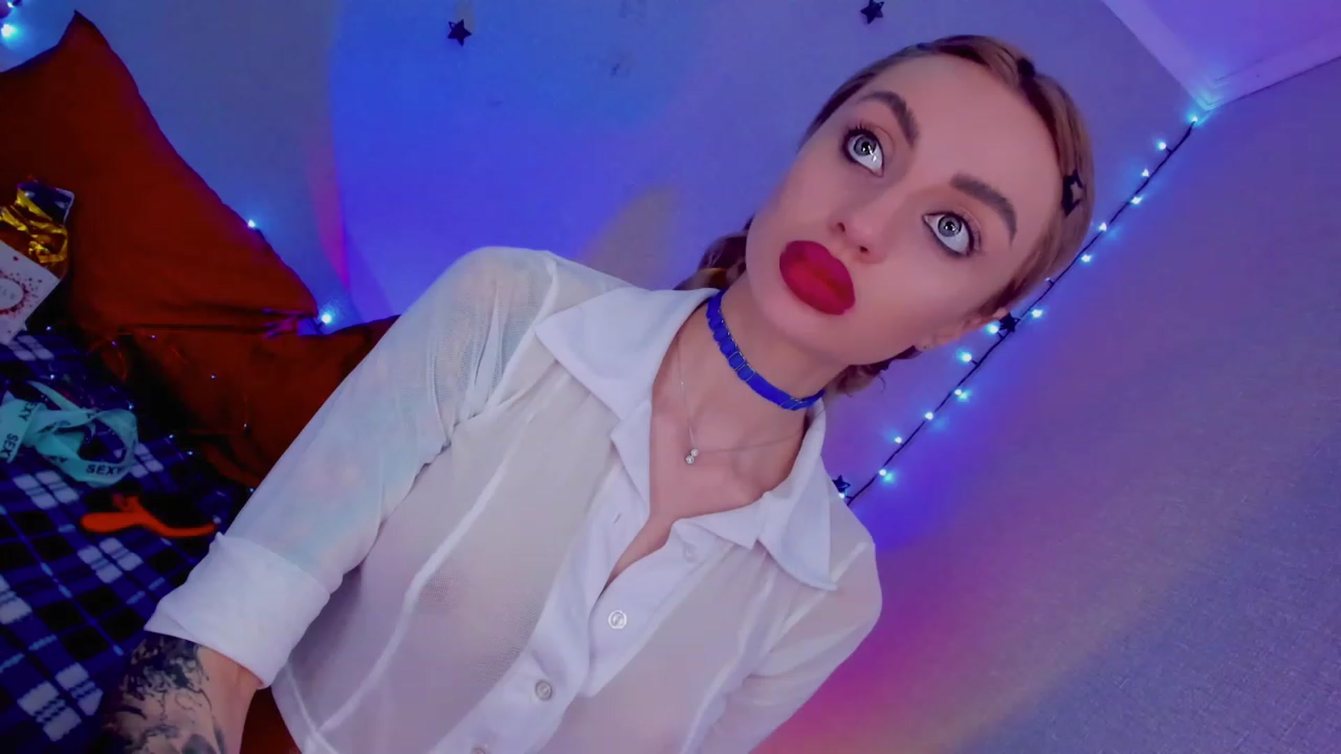 Gallery image thumbnail from LickLizz's myfreecams stream on, 01/02/2023, 14:09 image 12 of 20