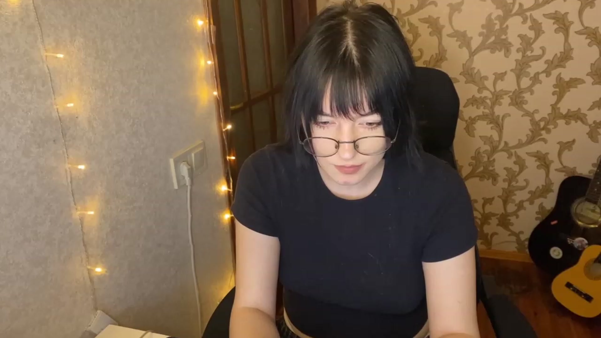 Gallery image thumbnail from Licorice_Alia's myfreecams stream on, 12/30/2022, 19:12 image 17 of 20
