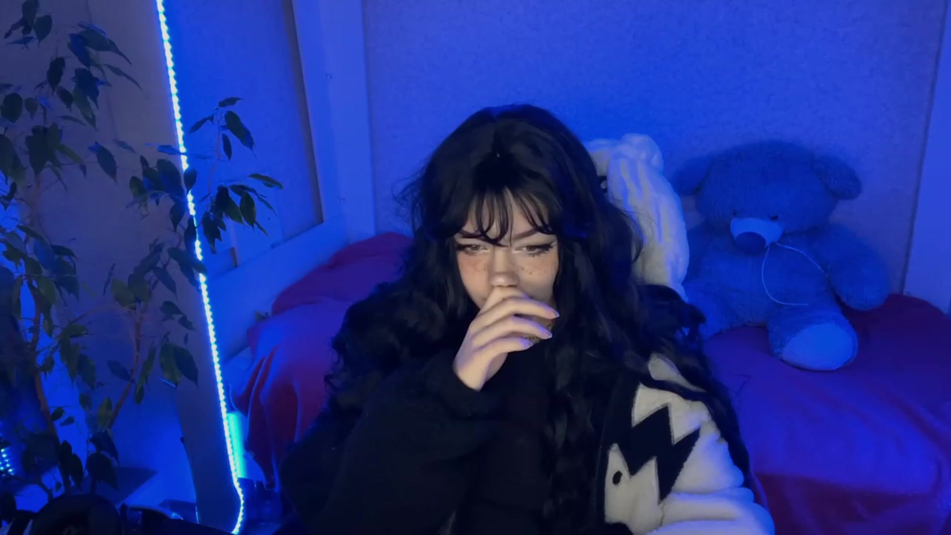 Gallery image thumbnail from Licorice_Alia's myfreecams stream on, 02/05/2023, 22:25 image 19 of 20