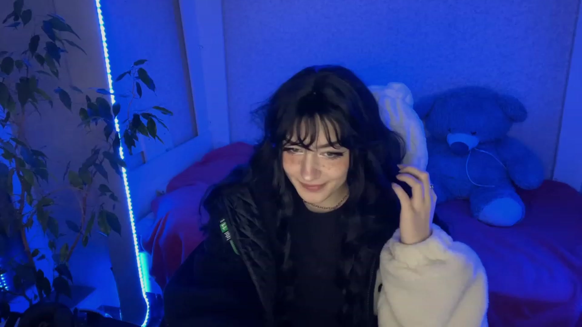 Gallery image thumbnail from Licorice_Alia's myfreecams stream on, 02/05/2023, 22:25 image 14 of 20