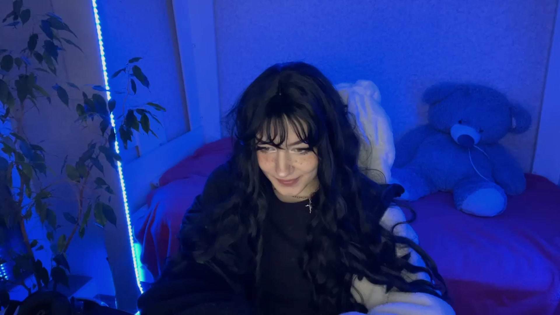 Gallery image thumbnail from Licorice_Alia's myfreecams stream on, 02/05/2023, 22:25 image 5 of 20