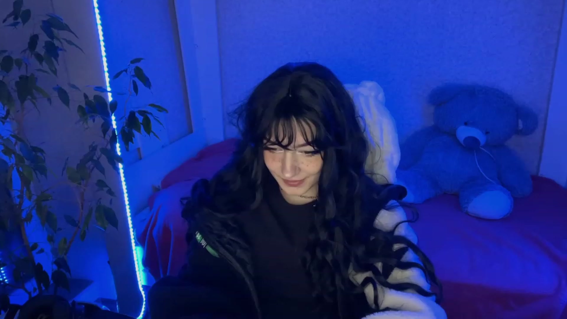 Gallery image thumbnail from Licorice_Alia's myfreecams stream on, 02/05/2023, 22:25 image 12 of 20