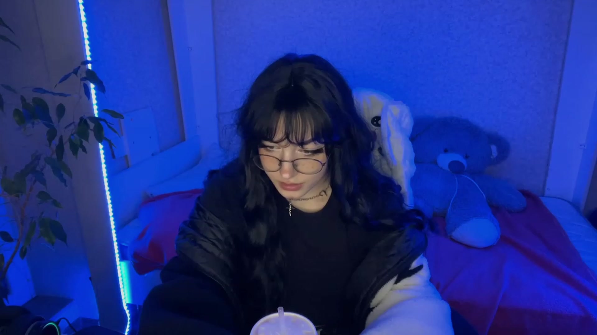 Gallery image thumbnail from Licorice_Alia's myfreecams stream on, 02/08/2023, 24:56 image 12 of 20