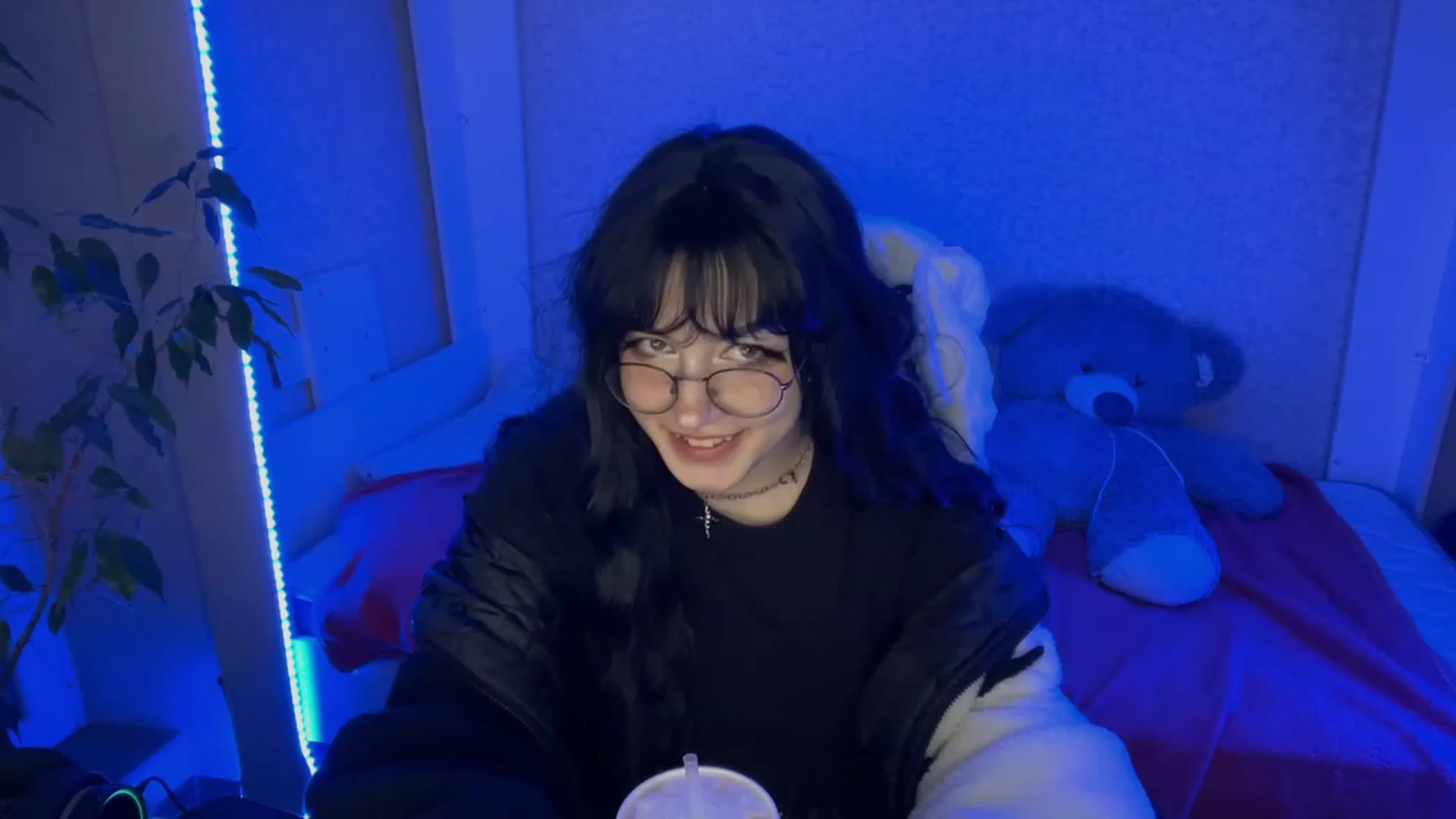 Gallery image thumbnail from Licorice_Alia's myfreecams stream on, 02/08/2023, 24:56 image 5 of 20