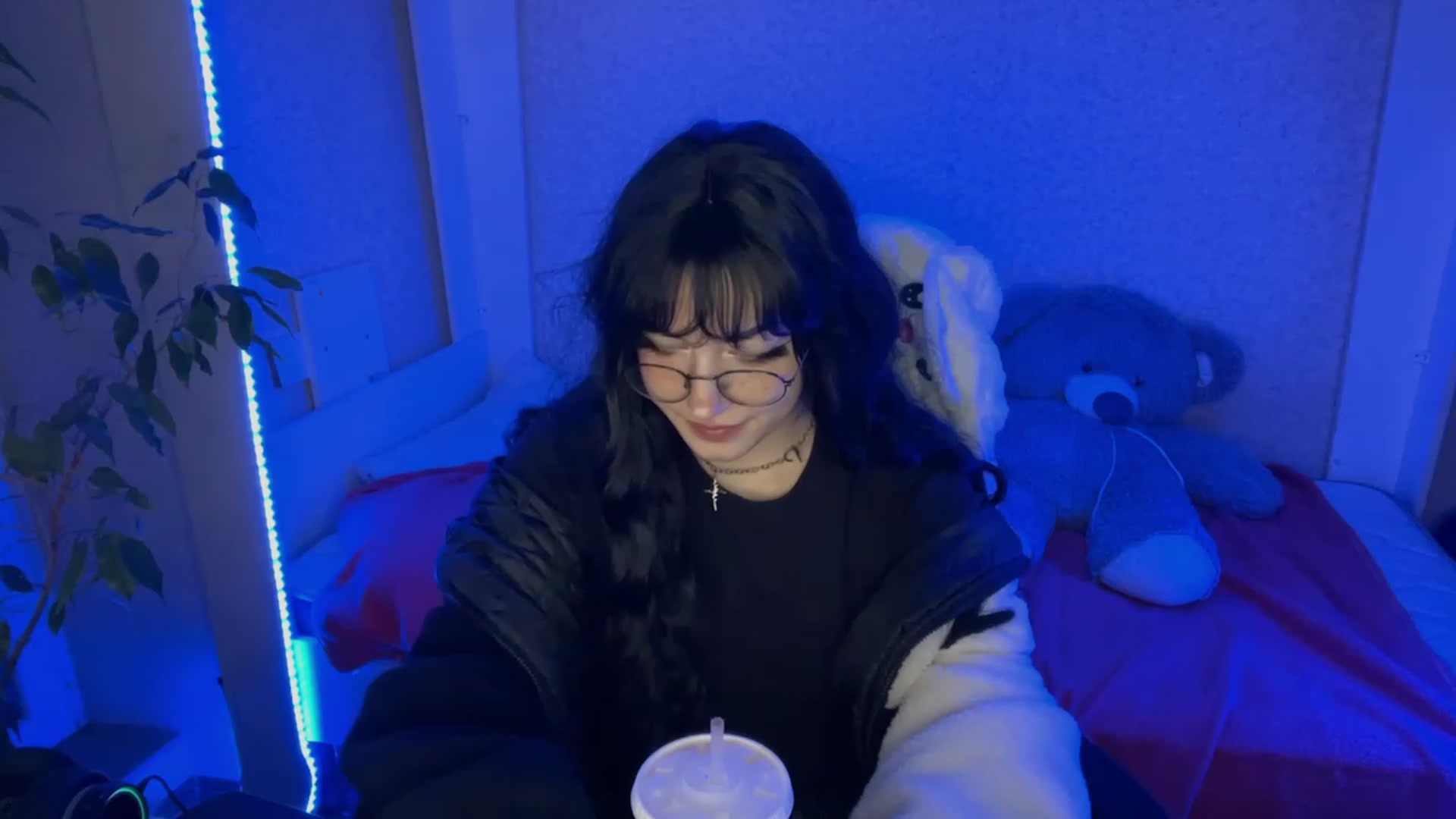 Gallery image thumbnail from Licorice_Alia's myfreecams stream on, 02/08/2023, 24:56 image 16 of 20
