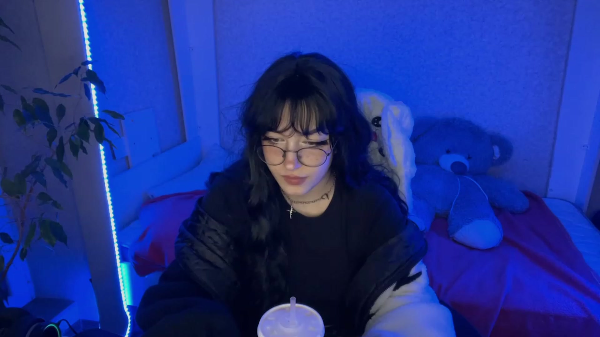 Gallery image thumbnail from Licorice_Alia's myfreecams stream on, 02/08/2023, 24:56 image 15 of 20