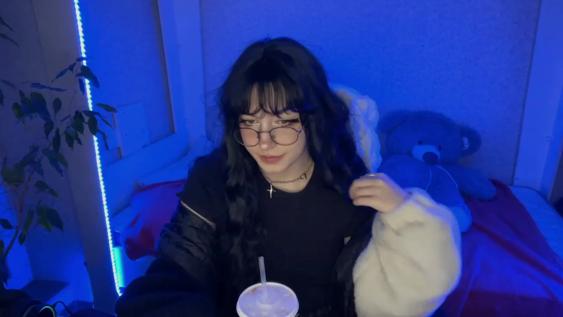 Gallery image thumbnail from Licorice_Alia's myfreecams stream on, 02/08/2023, 24:56 image 1 of 20