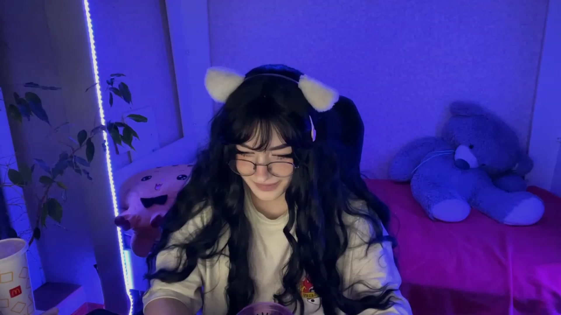 Gallery image thumbnail from Licorice_Alia's myfreecams stream on, 02/15/2023, 01:37 image 3 of 20