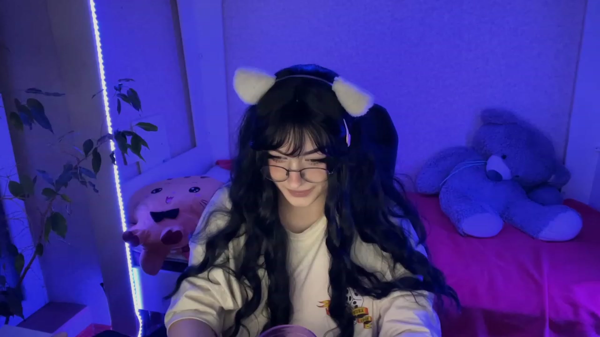 Gallery image thumbnail from Licorice_Alia's myfreecams stream on, 02/15/2023, 01:37 image 12 of 20