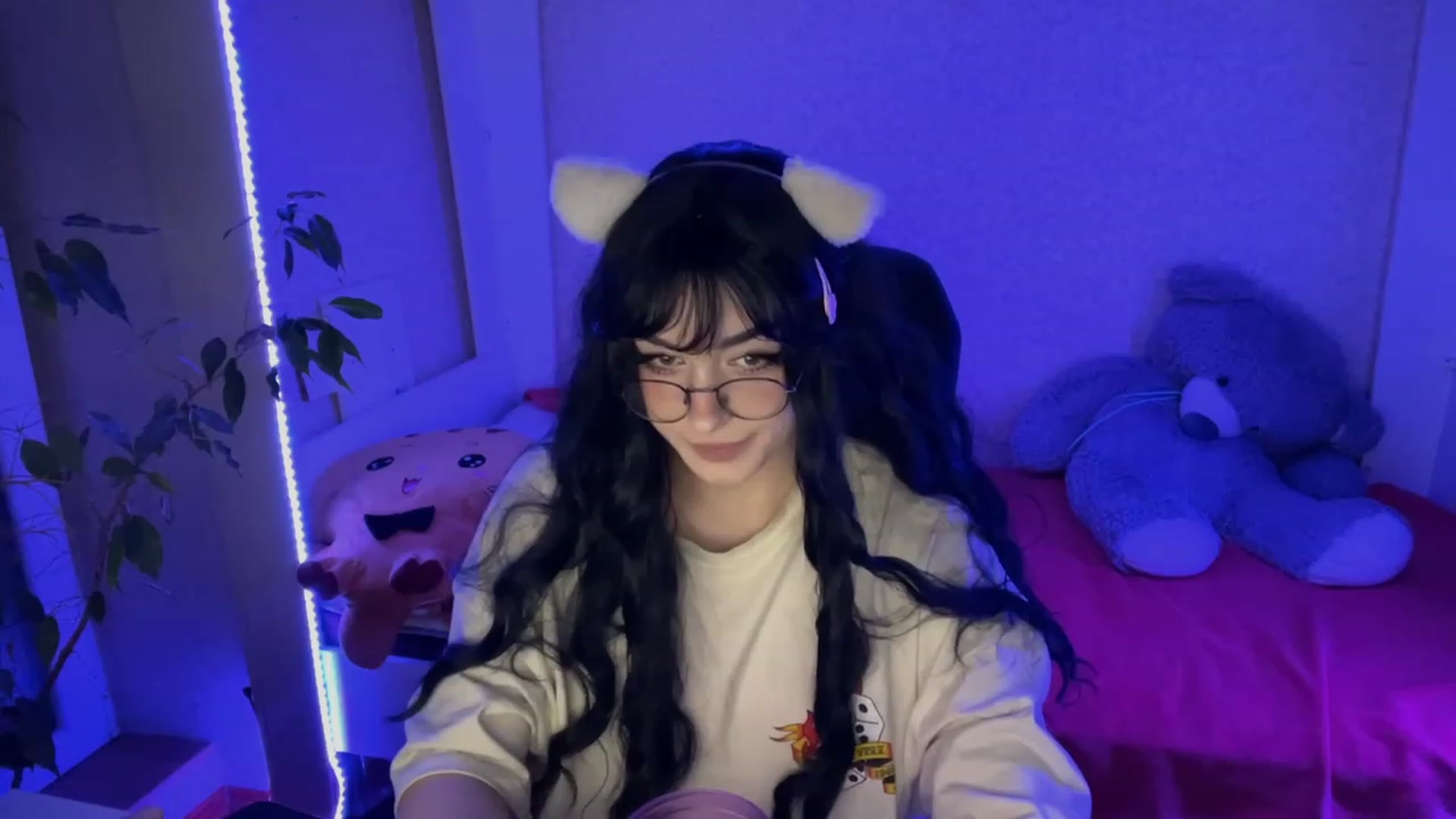 Gallery image thumbnail from Licorice_Alia's myfreecams stream on, 02/15/2023, 01:37 image 11 of 20
