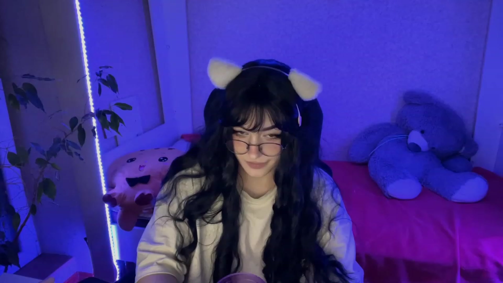 Gallery image thumbnail from Licorice_Alia's myfreecams stream on, 02/15/2023, 01:37 image 15 of 20