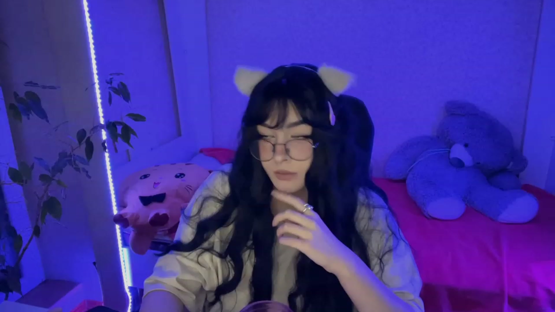 Gallery image thumbnail from Licorice_Alia's myfreecams stream on, 02/15/2023, 01:37 image 10 of 20
