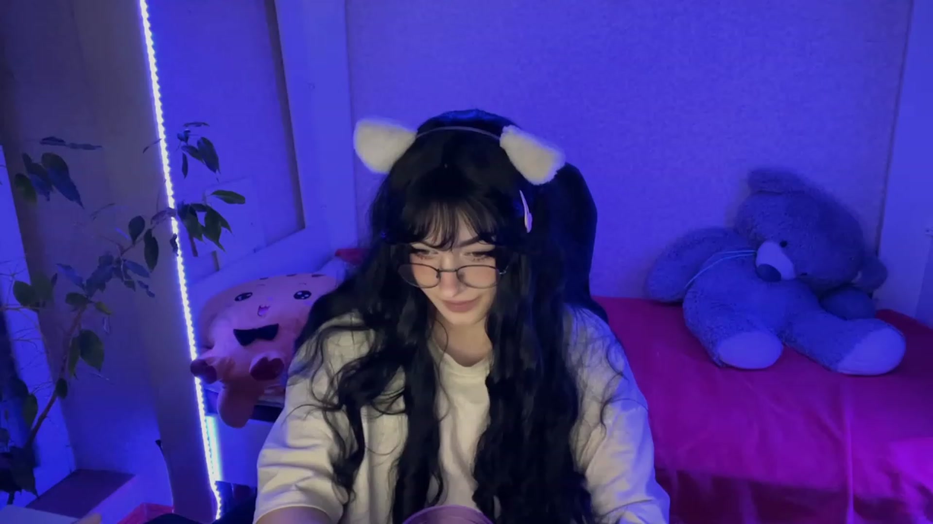 Gallery image thumbnail from Licorice_Alia's myfreecams stream on, 02/15/2023, 01:37 image 16 of 20