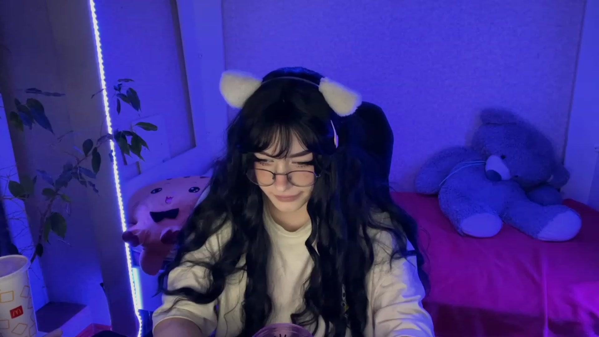Gallery image thumbnail from Licorice_Alia's myfreecams stream on, 02/15/2023, 01:37 image 5 of 20
