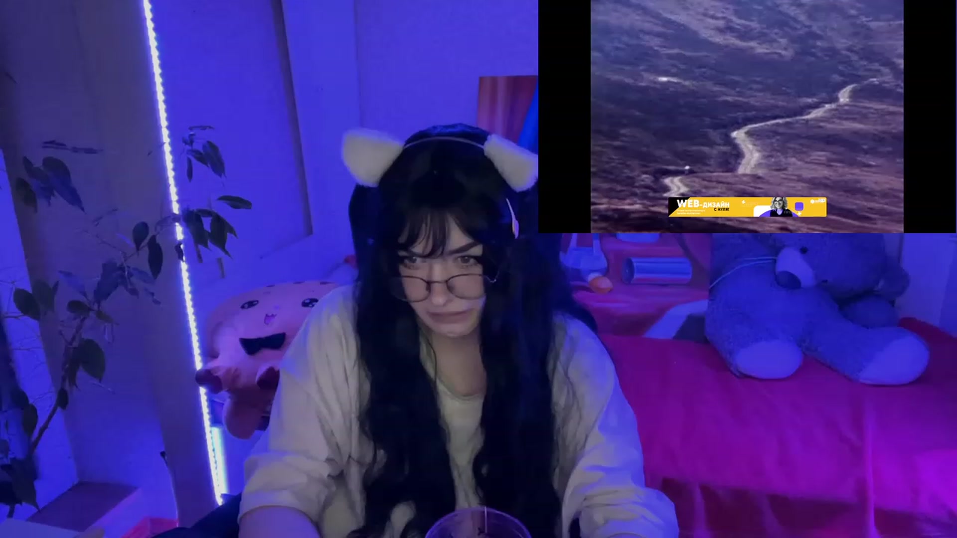 Gallery image thumbnail from Licorice_Alia's myfreecams stream on, 02/15/2023, 03:03 image 13 of 20