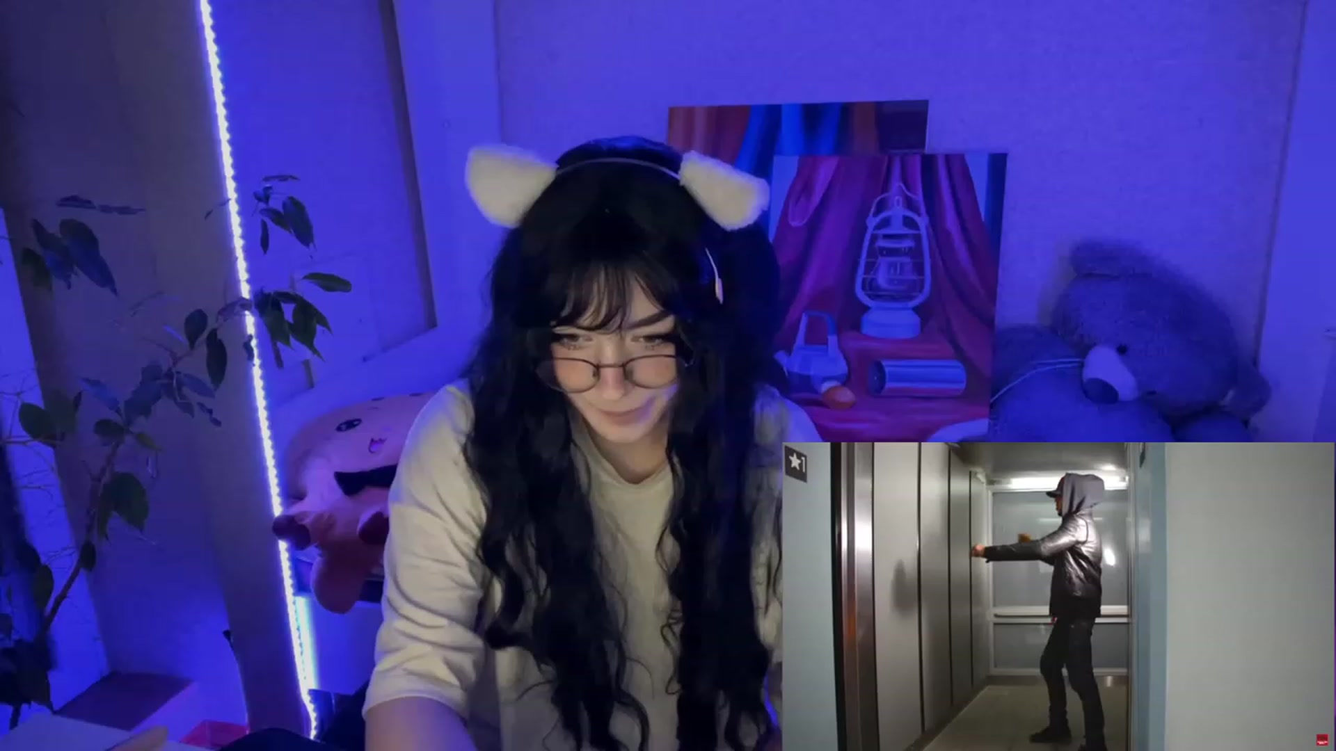 Gallery image thumbnail from Licorice_Alia's myfreecams stream on, 02/15/2023, 03:03 image 16 of 20