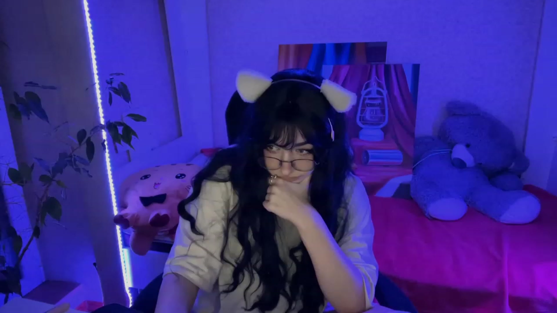Gallery image thumbnail from Licorice_Alia's myfreecams stream on, 02/15/2023, 03:03 image 17 of 20