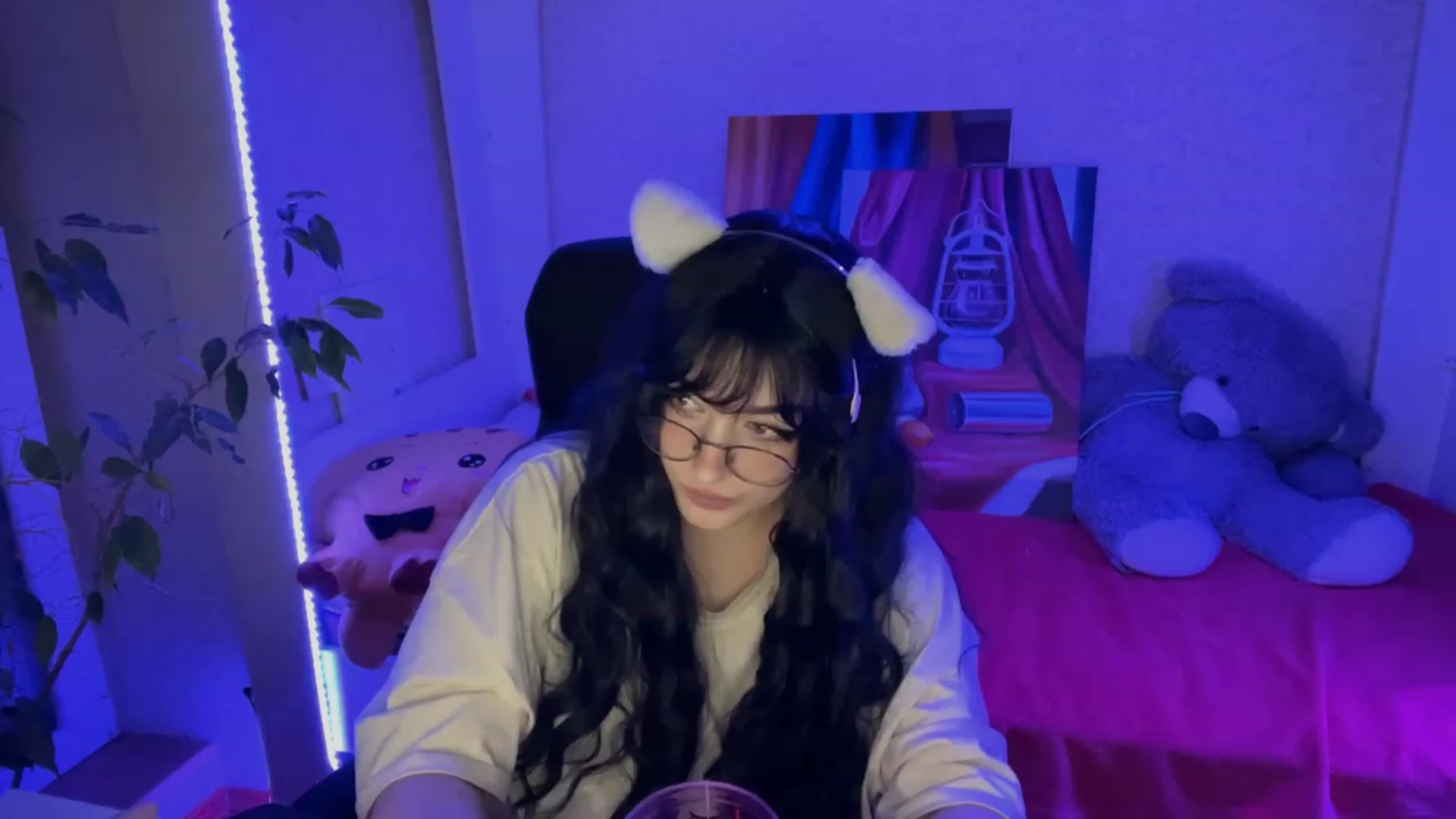 Gallery image thumbnail from Licorice_Alia's myfreecams stream on, 02/15/2023, 03:03 image 4 of 20