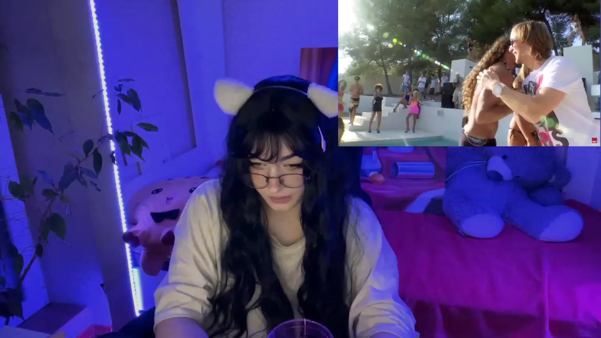 Gallery image thumbnail from Licorice_Alia's myfreecams stream on, 02/15/2023, 03:03 image 14 of 20