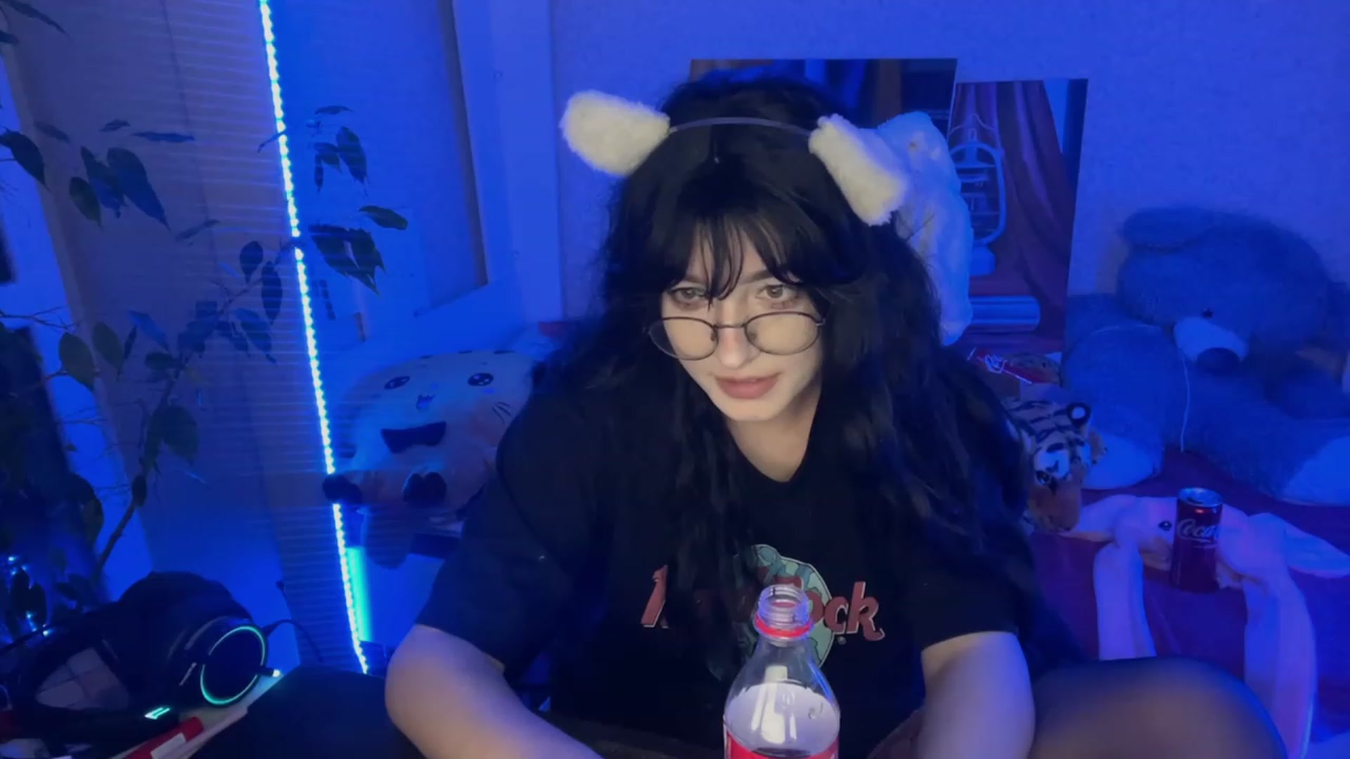 Gallery image thumbnail from Licorice_Alia's myfreecams stream on, 02/19/2023, 03:02 image 3 of 20