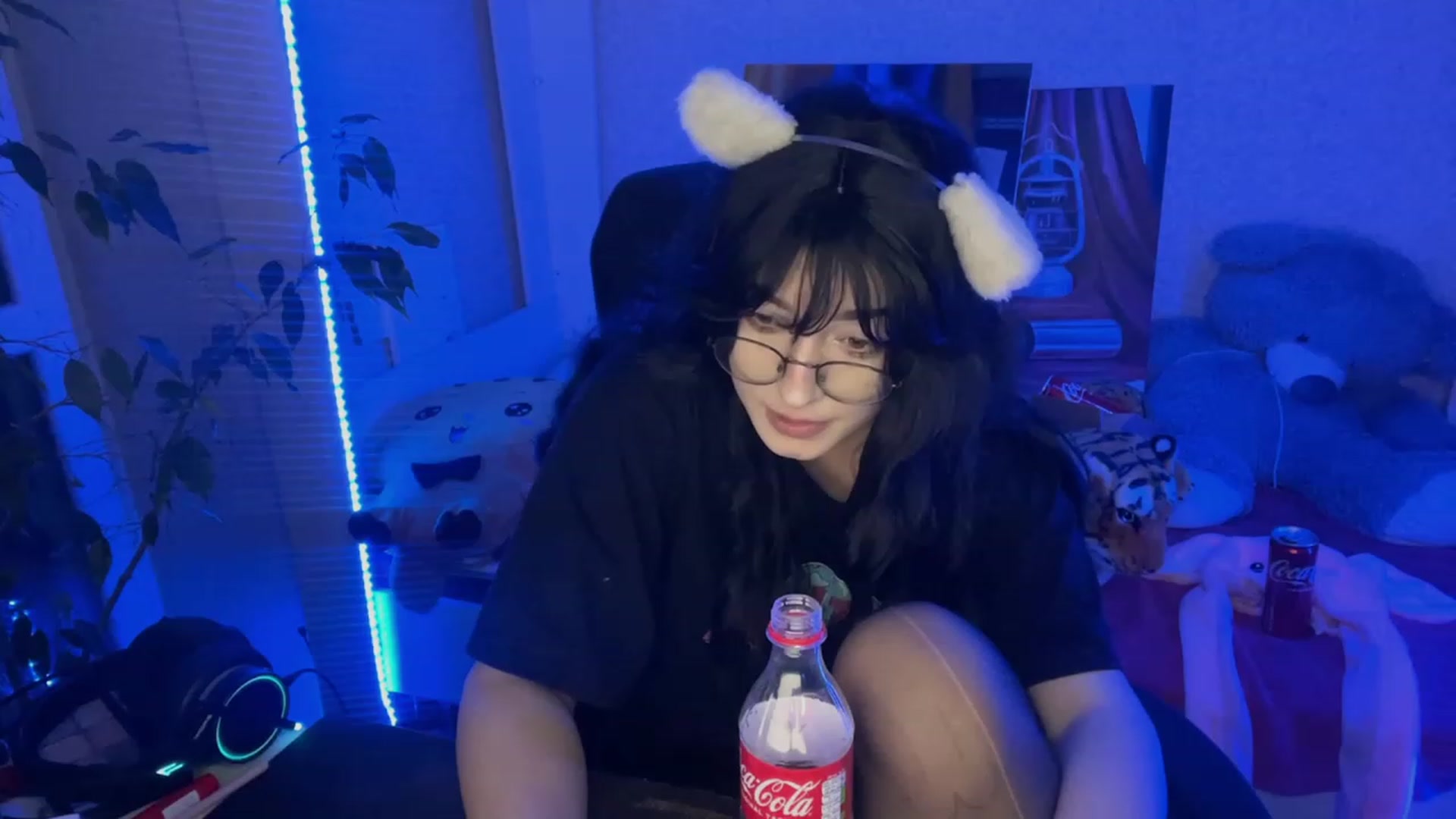 Gallery image thumbnail from Licorice_Alia's myfreecams stream on, 02/19/2023, 03:02 image 18 of 20