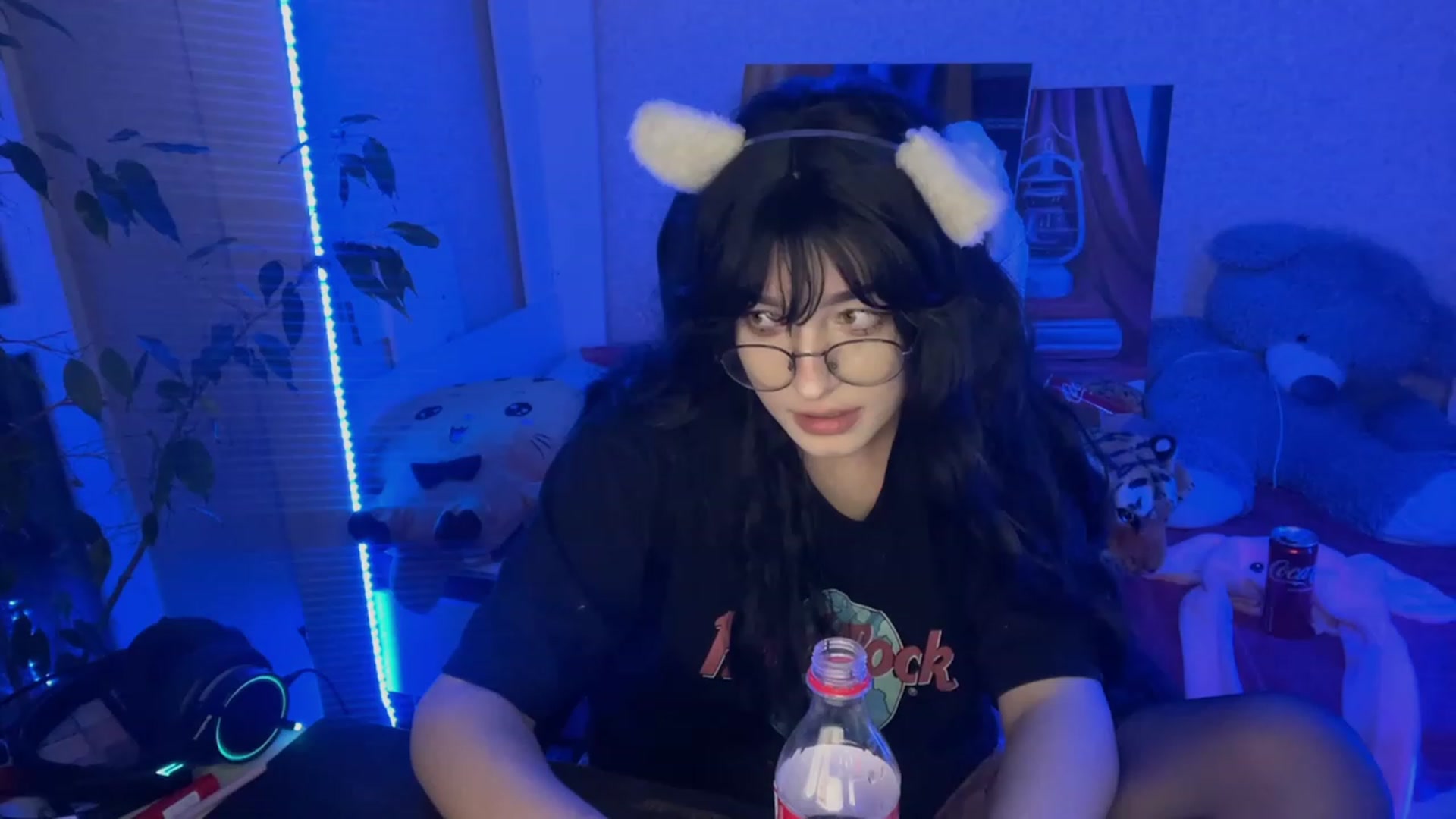 Gallery image thumbnail from Licorice_Alia's myfreecams stream on, 02/19/2023, 03:02 image 1 of 20