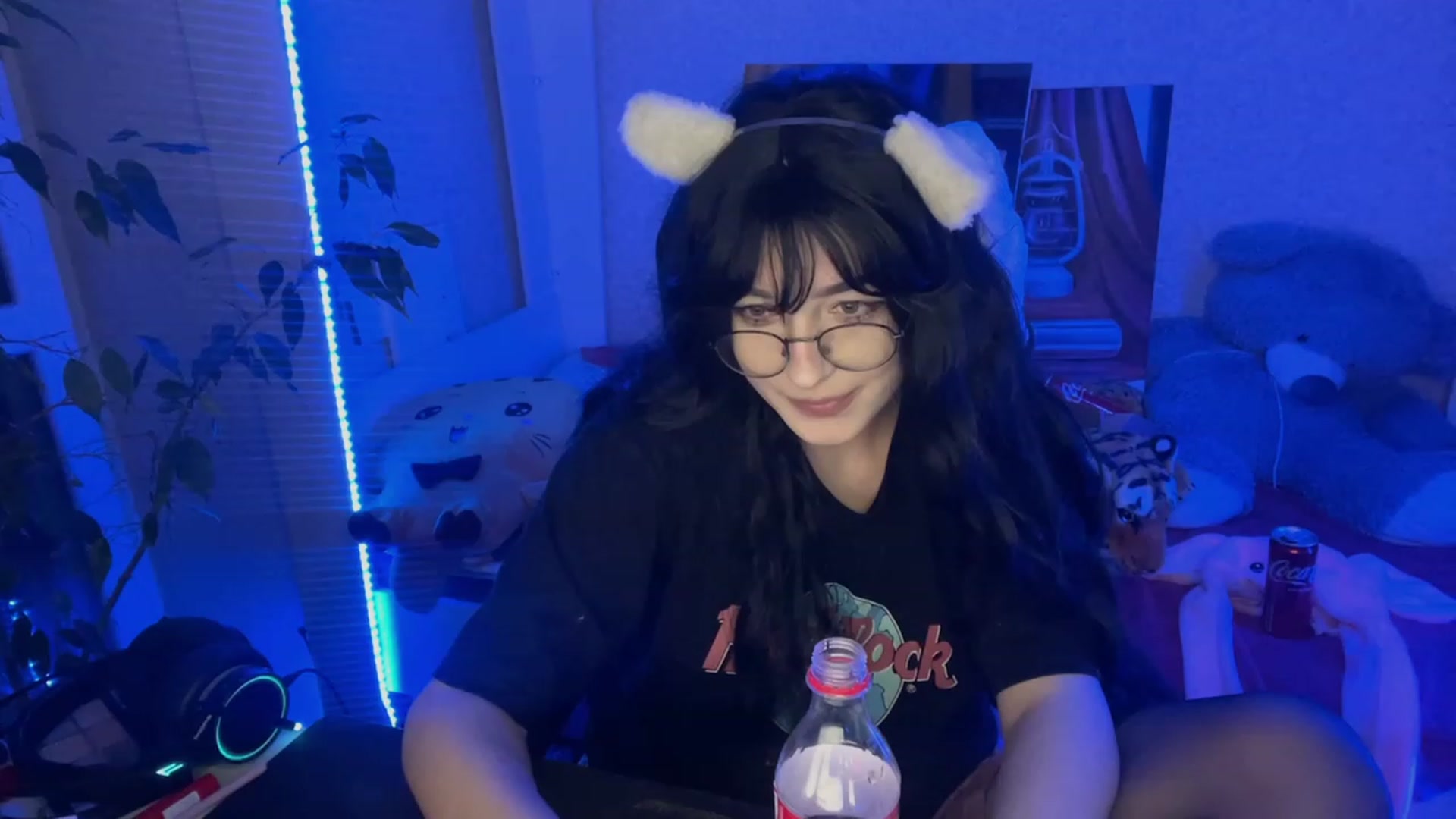Gallery image thumbnail from Licorice_Alia's myfreecams stream on, 02/19/2023, 03:02 image 2 of 20