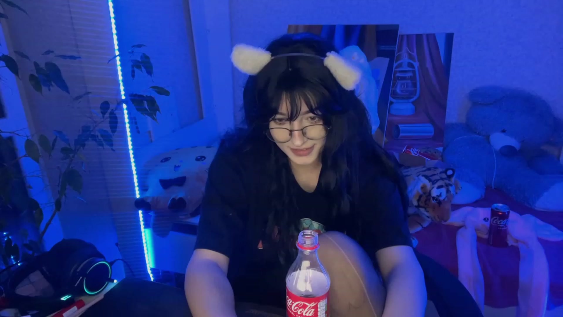 Gallery image thumbnail from Licorice_Alia's myfreecams stream on, 02/19/2023, 03:02 image 16 of 20